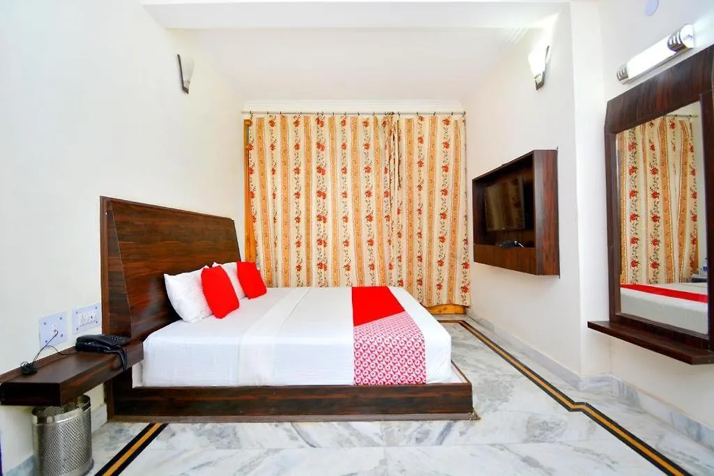 Vivek Palace Shimla 3*,